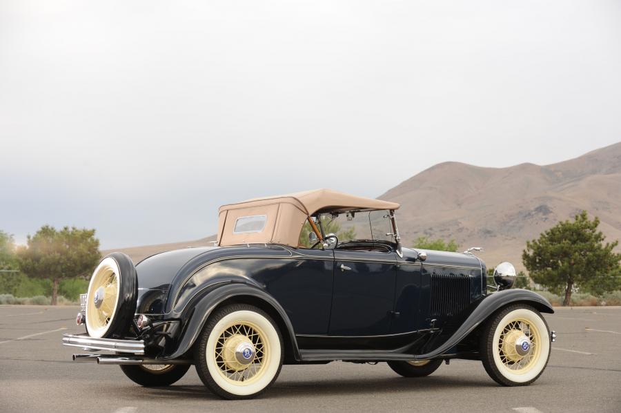  Ford V8 DeLuxe Roadster 1932 года  (фото 38 из 41)